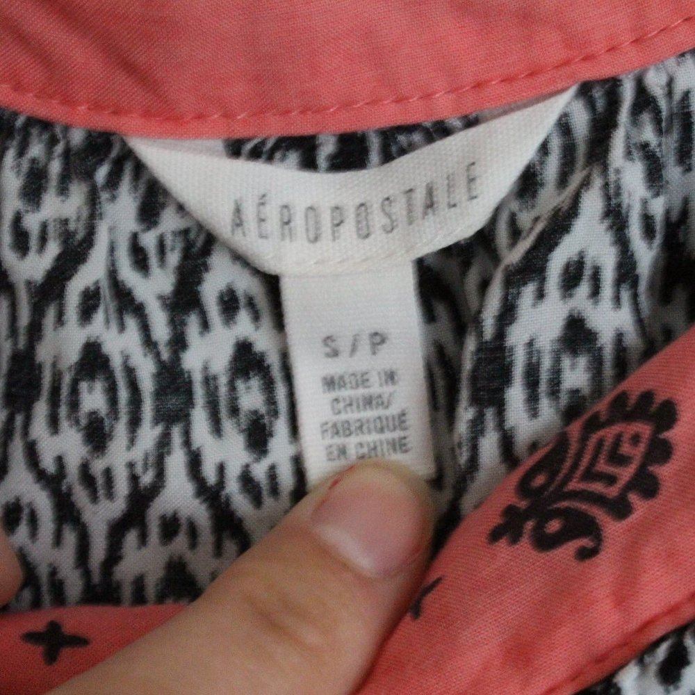 Patterned Flowy Top - Picture 2 of 3